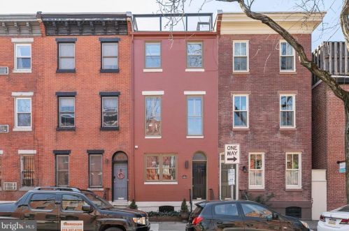 2212 Lombard St, Philadelphia, PA 19146-1108