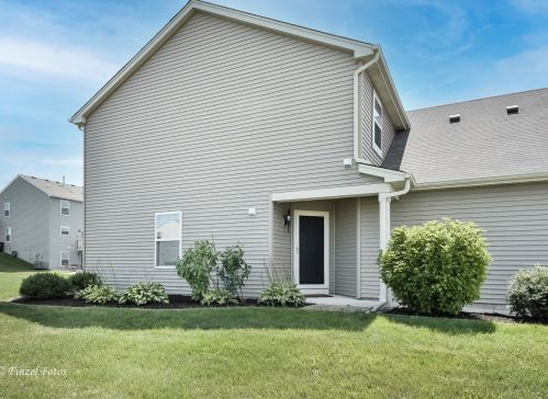 681 Vine St, Pingree Grove IL  60140-5620 exterior