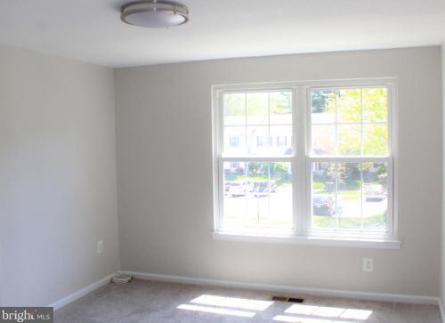 15034 Shamrock Ridge Rd, Silver Spring MD 20906-6107 exterior