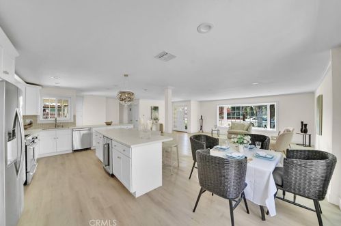 5771 Heil Ave, Huntington Beach CA  92649-3771 exterior
