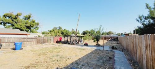 644 Chestnut St, Turlock CA 95380-3802 exterior