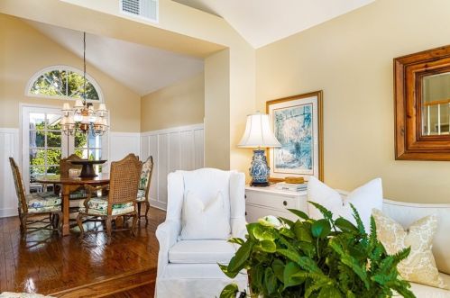 16 Chenile, Irvine CA  92614-7528 exterior