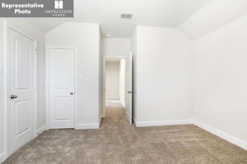 2409 Trickling Crk Dr, Garland TX 75041-2193 exterior