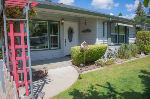 719 Crescent Ave, Lodi, CA 95240-0901
