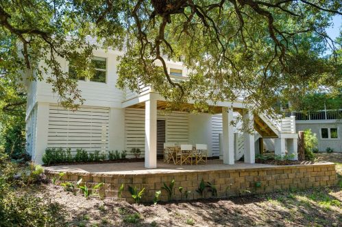 8 Ocean Park Ct, Isle Of Palms SC  29451-2244 exterior