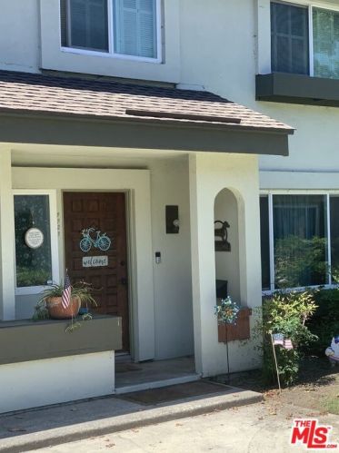 9923 Karmont Ave, South Gate, CA 90280-5414