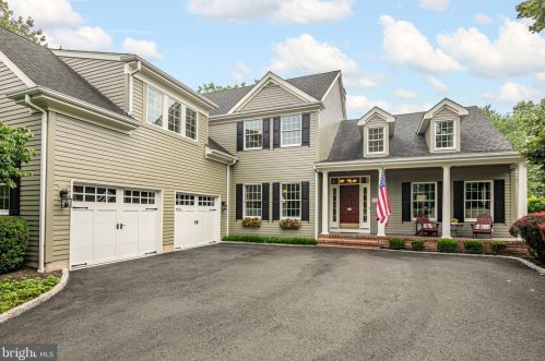 17 Maidstone Ct, Montgomery, NJ 08558-2221