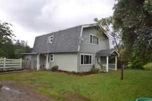 16856 Palm Ave, Anderson, CA 96007-8629
