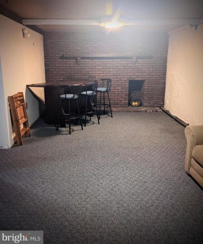 105 Stevenson Ave, Beverly, NJ 08010-1831