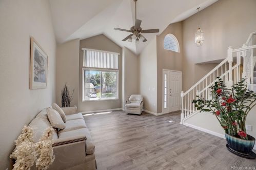 5201 Genoa Way, Aurora CO 80013-6295 exterior