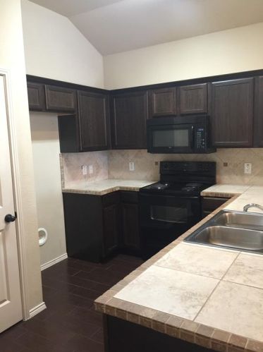 2310 Wood River Pkwy, Midlothian TX  76063-6076 exterior