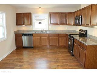 9214 Phillip Ave, Norfolk, VA 23503-2728