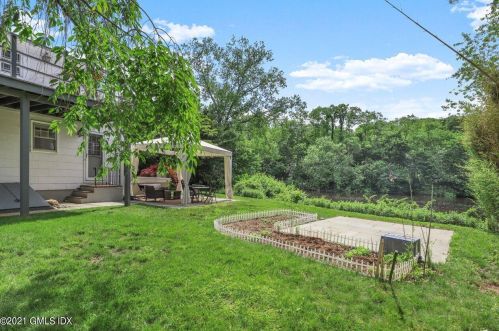 99 Monica Rd, Greenwich CT  06831-5024 exterior