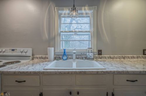 800 Sanford Nicholson Rd, Nicholson, GA 30565-3912
