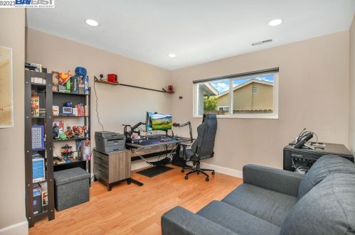 3619 Thunderbird Ct, Concord CA  94520-1430 exterior