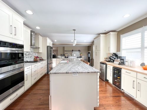 235 Eastern Ave, Hanover Park, IL 60103-4111