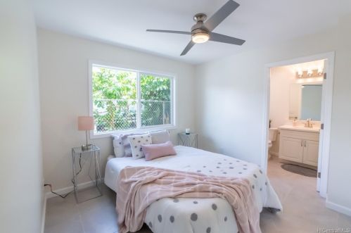 813 Lukepane Ave, Honolulu HI  96816-1014 exterior