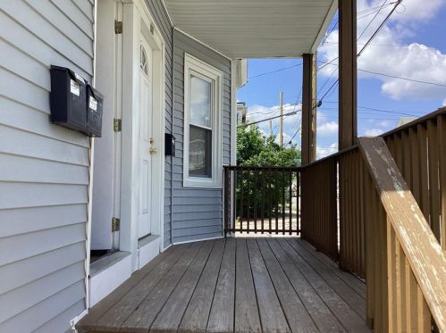 56 Whittier Ave, Providence, RI 02909-3722
