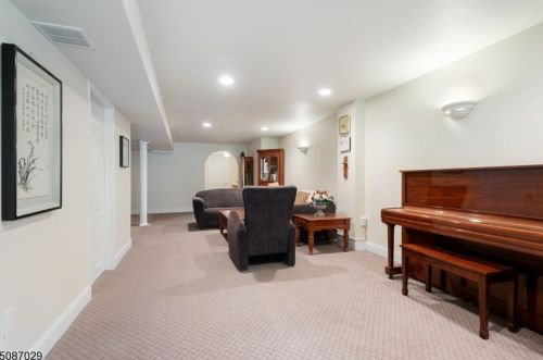 14 Ginger Ct, Princeton NJ  08540-9421 exterior