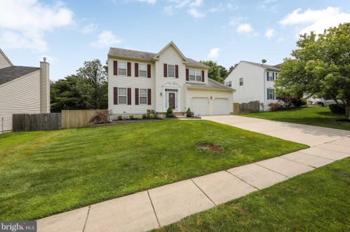32 Hidden Dr, Blenheim, NJ 08012-4419
