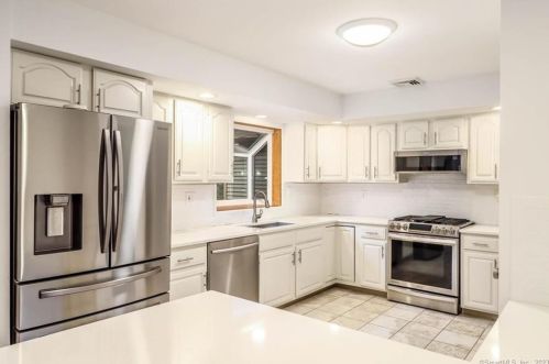 78 Longfellow Rd, Huntington CT  06484-1623 exterior