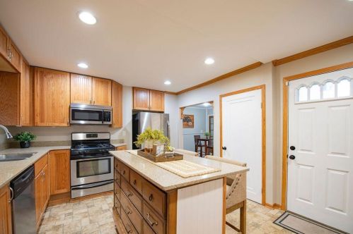 800 58th Ave, Minneapolis MN  55430-2708 exterior