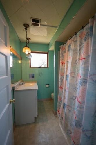 392 Vermont Ave, Rochester PA  15074-2060 exterior