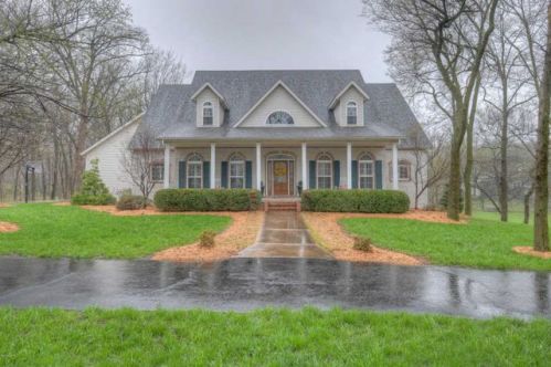 402 Lost Trail Ln, Joplin, MO 64801-9702