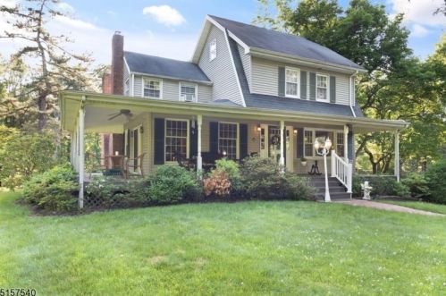90 Carlton Rd, Millington, NJ 07946-1909