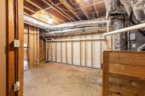 825 Moores Mill Rd, Atlanta GA  30327-1544 exterior