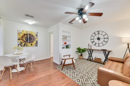 504 Denson Dr, Austin, TX 78752-4118