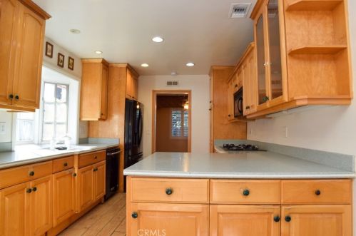 915 Hilda St, Anaheim CA  92806-4844 exterior