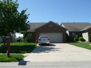 3526 Teakwood Dr, Springfield IL  62712-8782 exterior