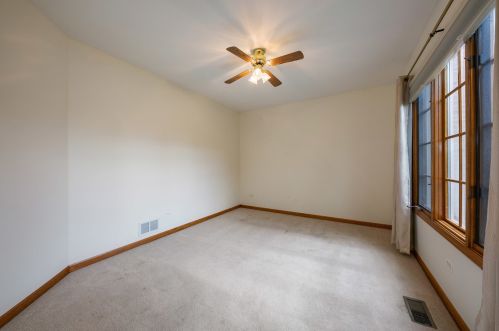 2772 Freeland Cir, Naperville IL  60564-5827 exterior