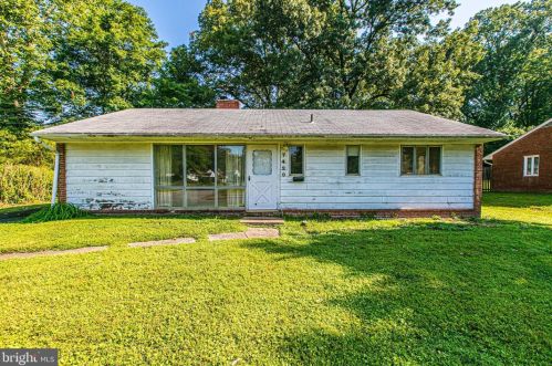 7420 Axton St, Springfield, VA 22151-3200
