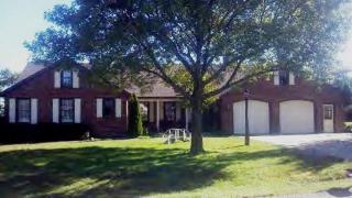 15 Everett Dr, Bismarck, IL 61814-9700