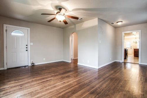 2516 Ryan Ave, Fort Worth TX  76110-2525 exterior