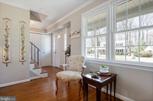 6705 Little Ann Ct, Springfield VA  22152-2629 exterior