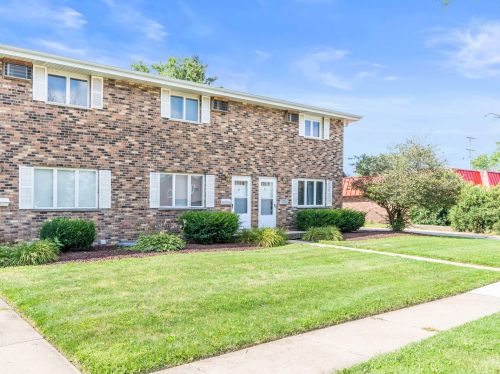 110 Town Crest Dr, Mokena, IL 60451-1235