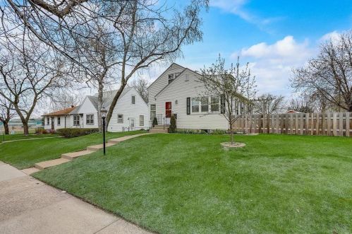 1729 5th St, Saint Paul, MN 55112-6547