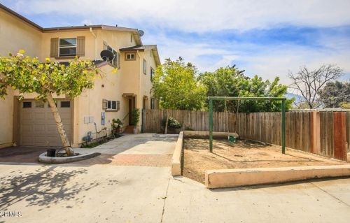 256 12th St, Santa Paula, CA 93060-2918