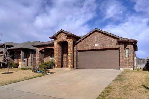 332 Branding Iron Trl, Fort Worth, TX 76131-4581