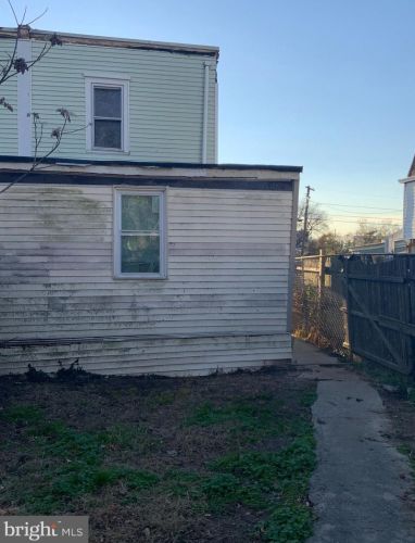 840 32nd St, Camden, NJ 08105-4218