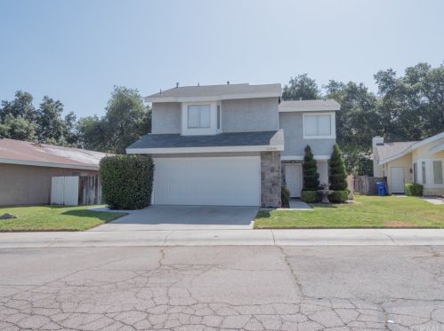 13585 Chaparral Trl, Yucaipa, CA 92399-5285
