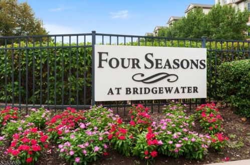 155 Victoria Dr, Bridgewater, NJ 08807-1285