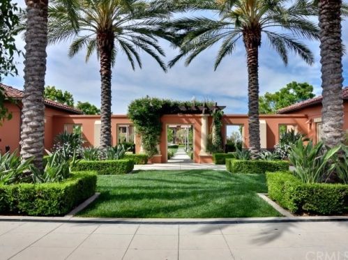26 Full Moon, Irvine CA  92618-8843 exterior