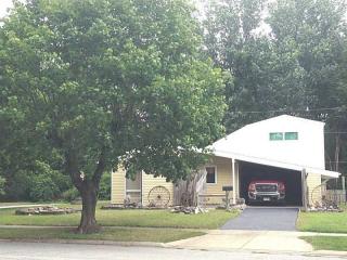 1946 Pond Dr, Springfield, OH 45505-4400