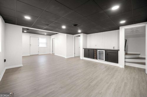 3007 Dogwood Dr, Atlanta GA  30344-3905 exterior