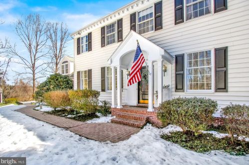 3150 Charles St, Fallston, MD 21047-1015