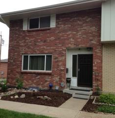 9183 Oxford Dr, Denver CO  80237-1923 exterior